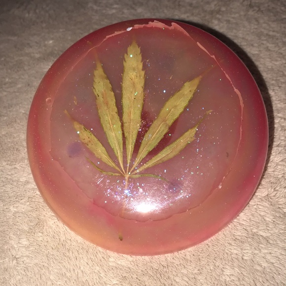 Unique Epoxy Resin 420 Show elephant 🐘 ring holder By Jennifer 💕 - Picture 6 of 6